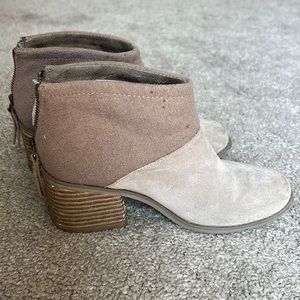 Tom's Lacy Ankle Bootie - Taupe Suede, Women's Size 6